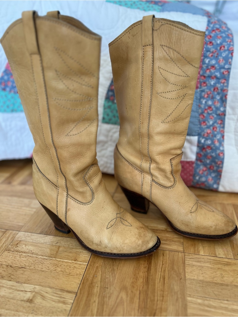 Vintage Banana Yellow Tan Leather 70s Amigo Western Boots Women's Distressed 7.5